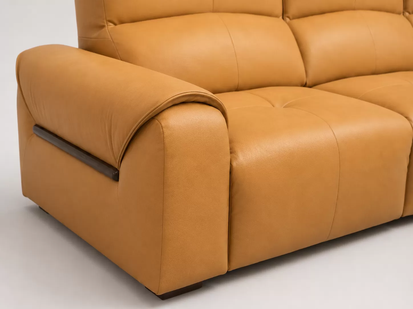 Sofa Minimal RIVANO – ARTORA by TLISOFA